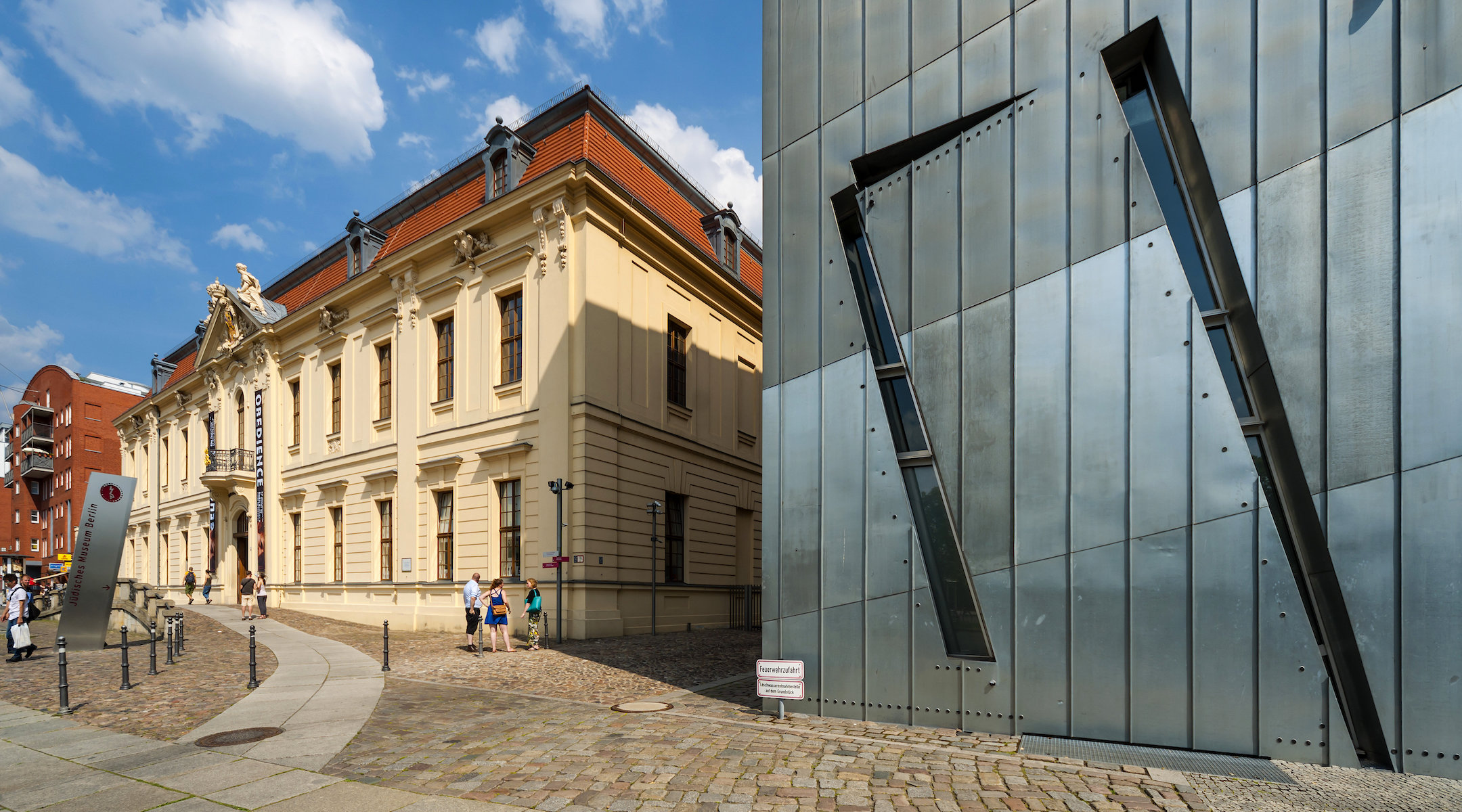 Jewish museum. Еврейский музей в Берлине. Либескинд музей Холокоста в Берлине. Еврейский музей в Берлине, 1999. Еврейского музея в Берлине ( Jewish Museum Berlin).