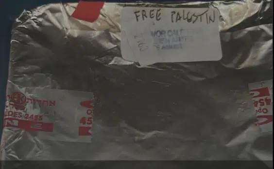 Kosher airline meal served with “Free Palestine” handwritten on the label