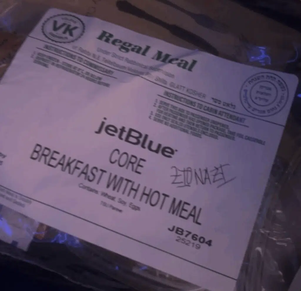 JetBlue kosher meal labeled with the word 'Zionazi,' sparking outrage over antisemitic harassment